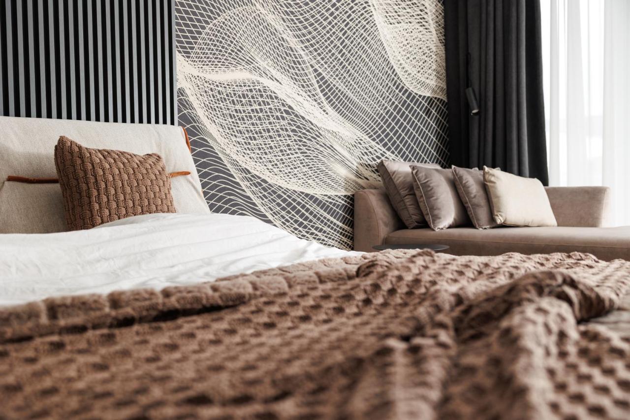 Mandala Designer Apartments With Free Private Parking, Near Mall Coresi Brașov Exterior foto